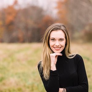 Meet your Posher, Julia